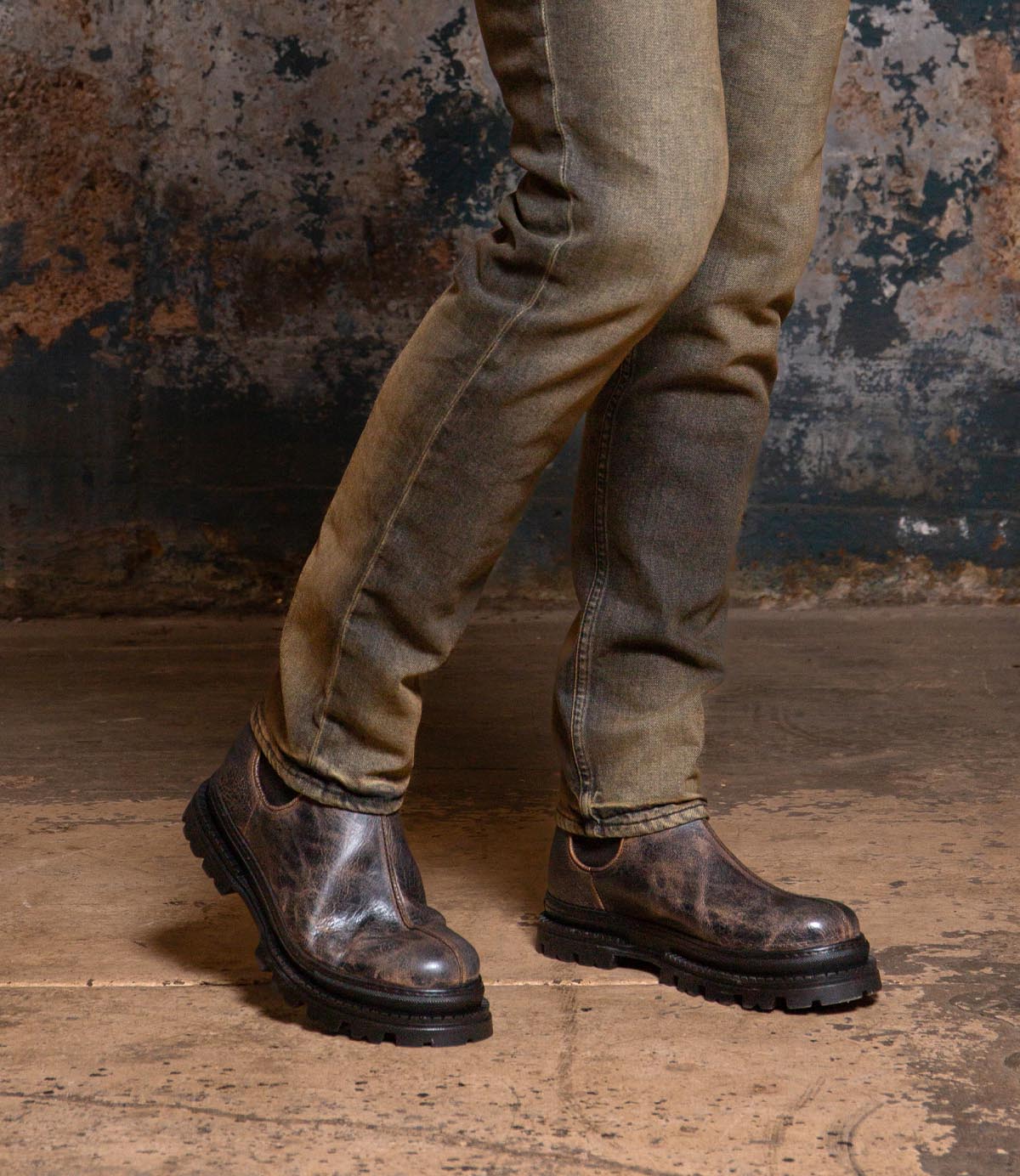 Accelerate Men’s Full-Grain Leather Chelsea Boot