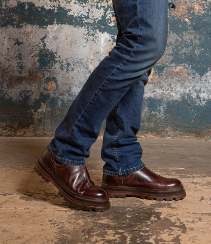Accelerate Men’s Full-Grain Leather Chelsea Boot