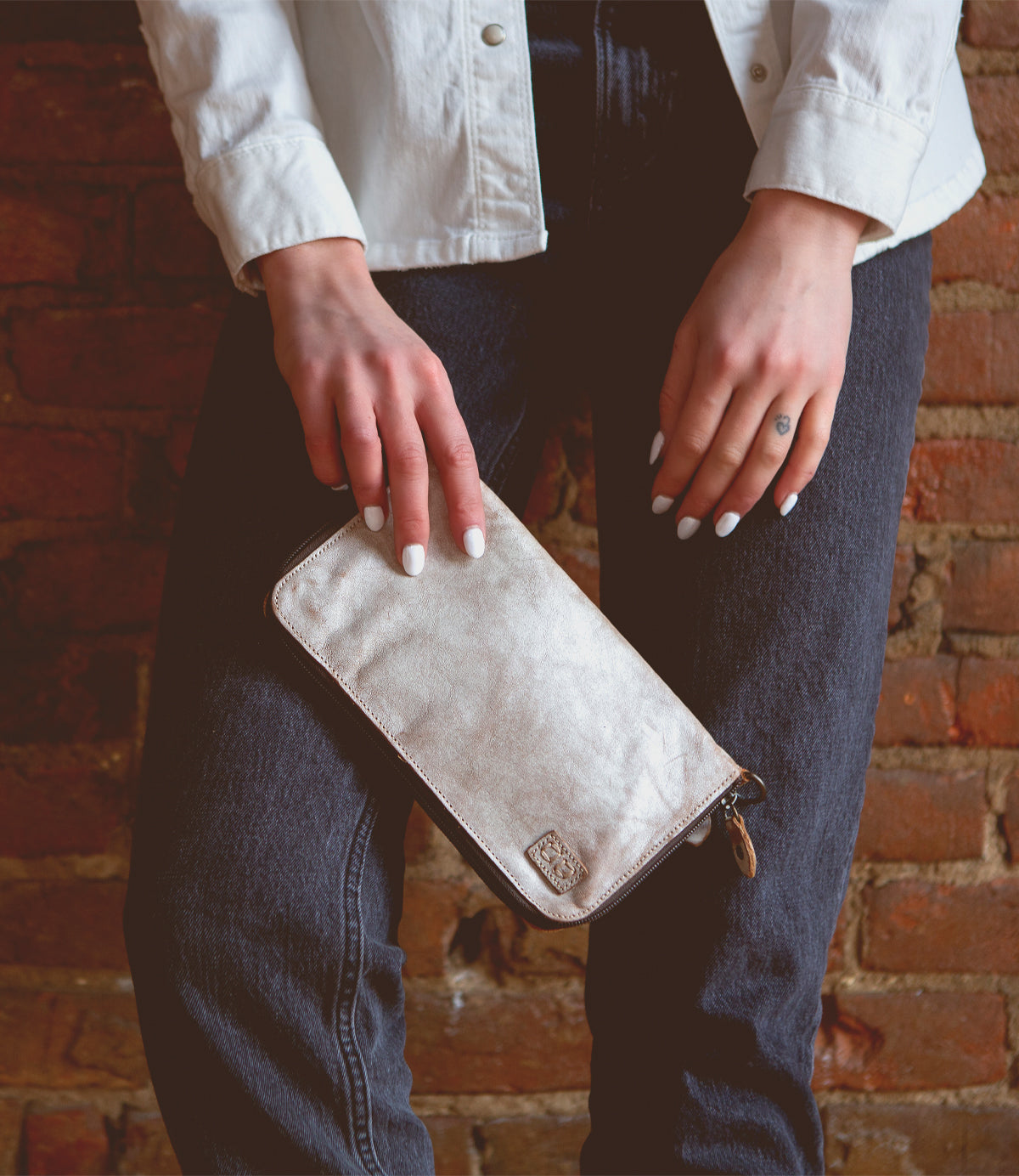 Templeton II Women’s Full-Grain Leather Crossbody Wallet