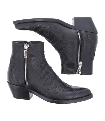 Tentativa Women’s Full-Grain Leather Boot