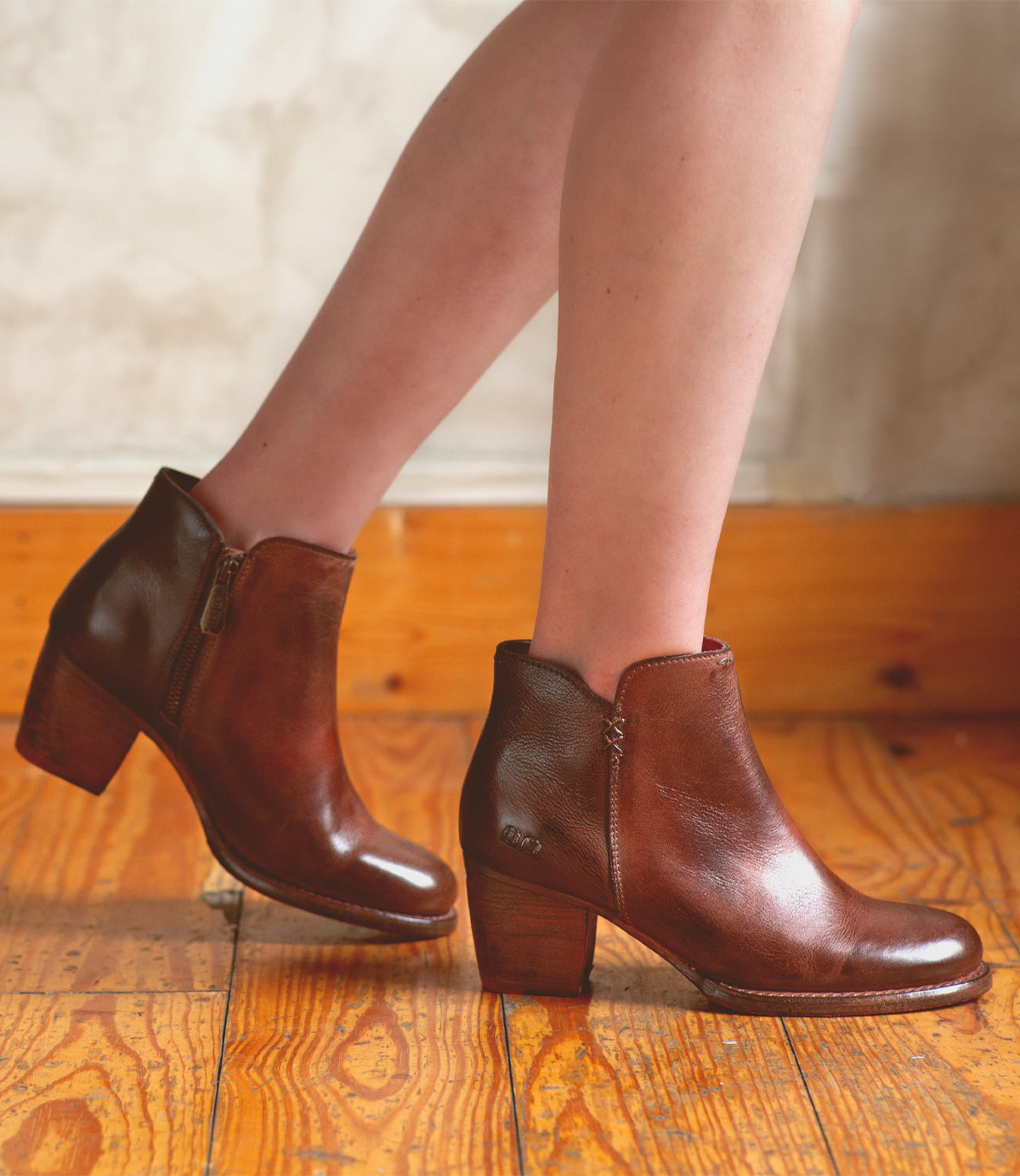 Yell Women’s Full-Grain Leather Ankle Boot
