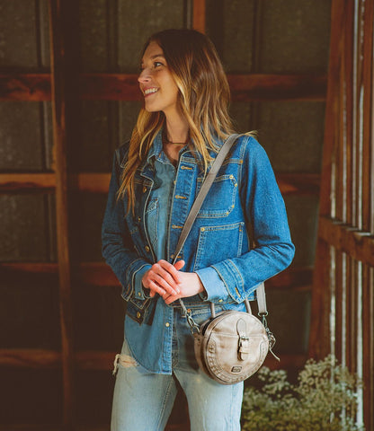 Arenfield Women's Full-Grain Leather Crossbody Bag
