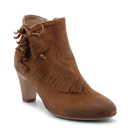 Noemi Women’s Full-Grain Leather Heeled Boot