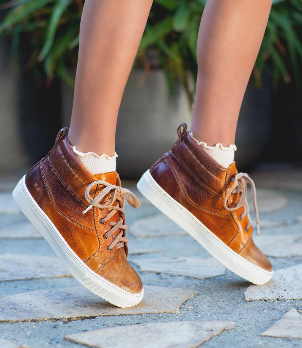 Rossela Women’s Full-Grain Leather High-Top Sneaker